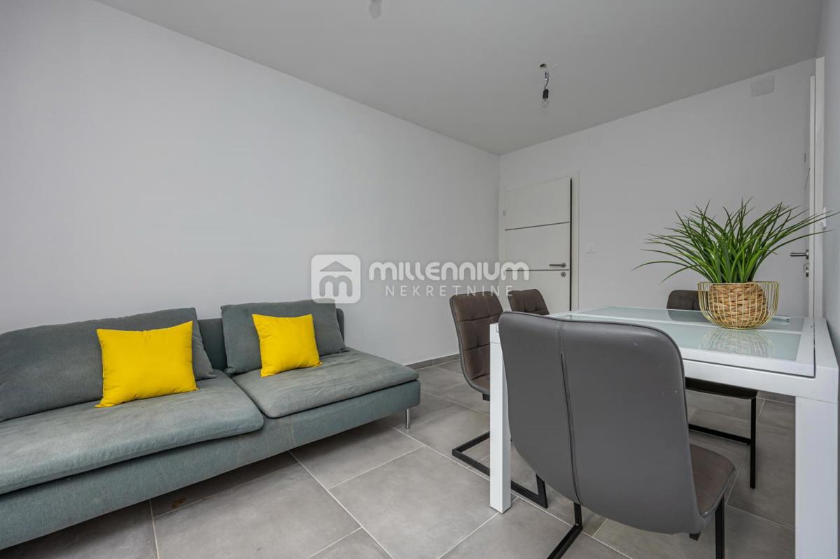 Crikvenica, 63.88m2, 2-sobni s dnevnim, lođa i balkon – 2