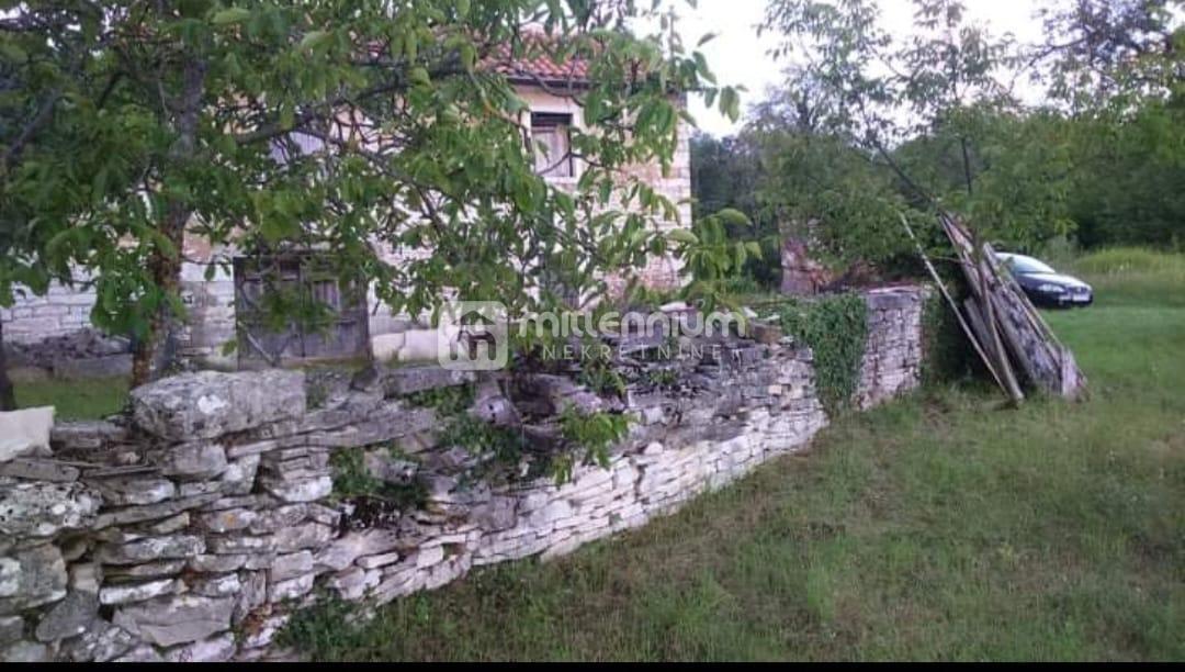 Istra, Oprtalj, 160m2, kamena kuća s velikom okućnicom – 2