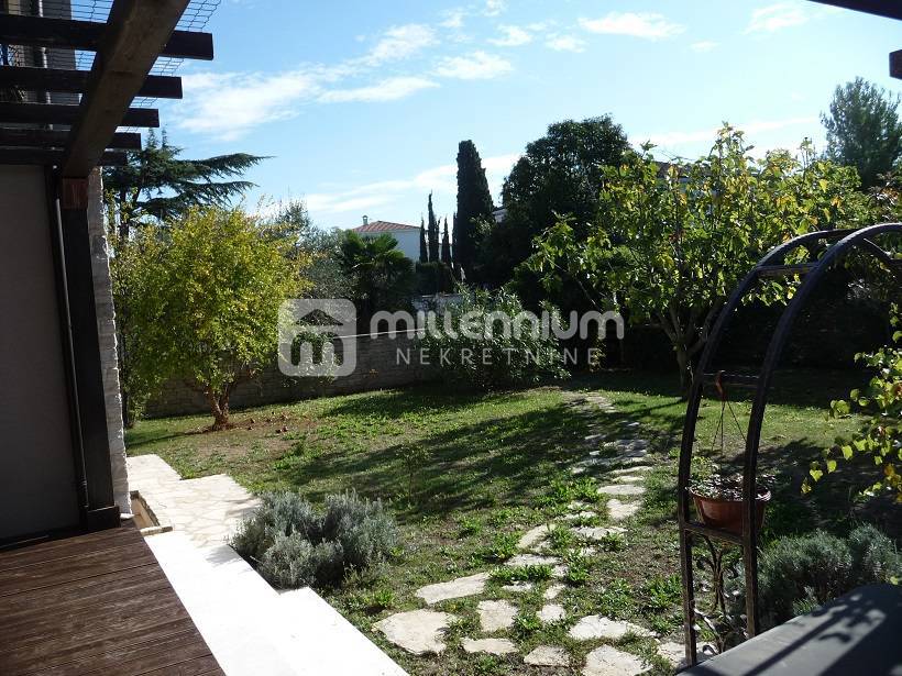 Istra, Umag, Punta, prekrasna kuća 150m od mora – 2