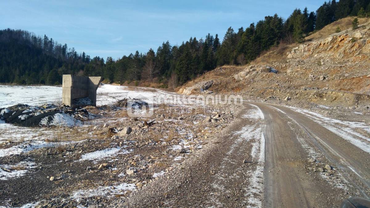 Gorski kotar, Vrata, zemljište za poslovnu halu – 2