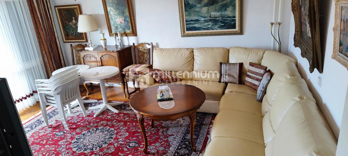 Appartamento RIJEKA, 700 €