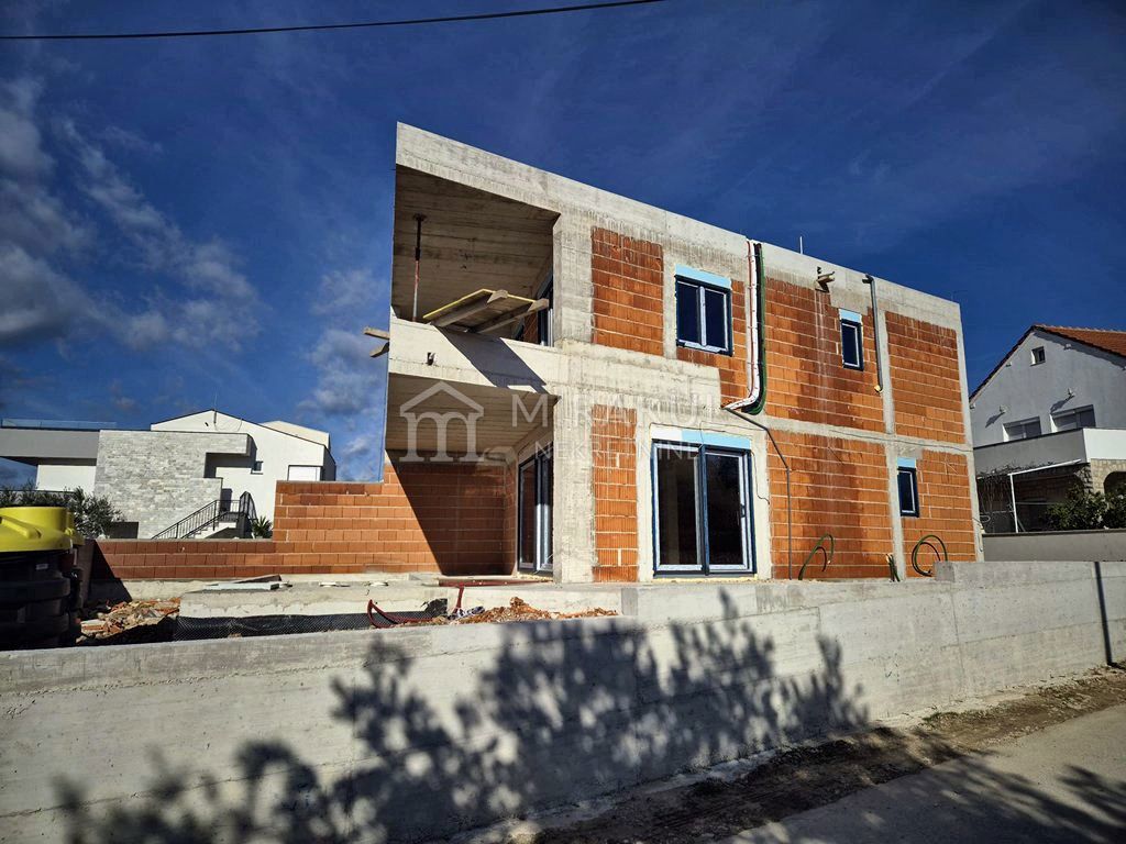 Immobilienangebot Vodice, Zweigeschossige Wohnung S1 in einem Doppelhaus mit Swimmingpool – 3