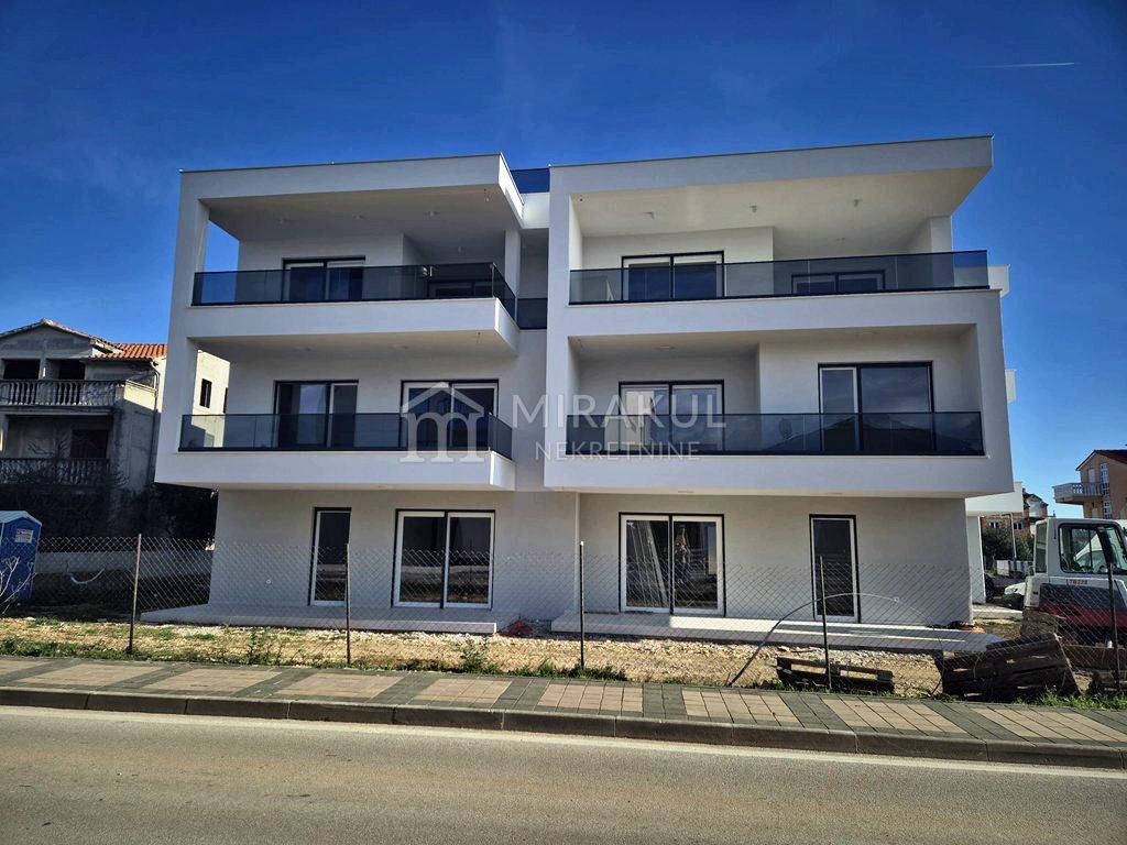 Nekretnine Vodice, NOVOGRADNJA, Moderan apartman A2 u prizemlju