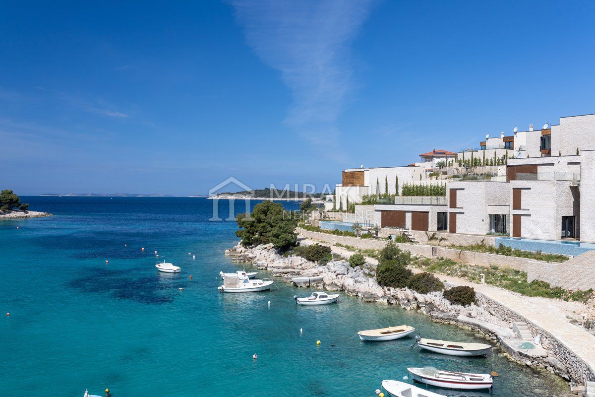 PRIMOŠTEN