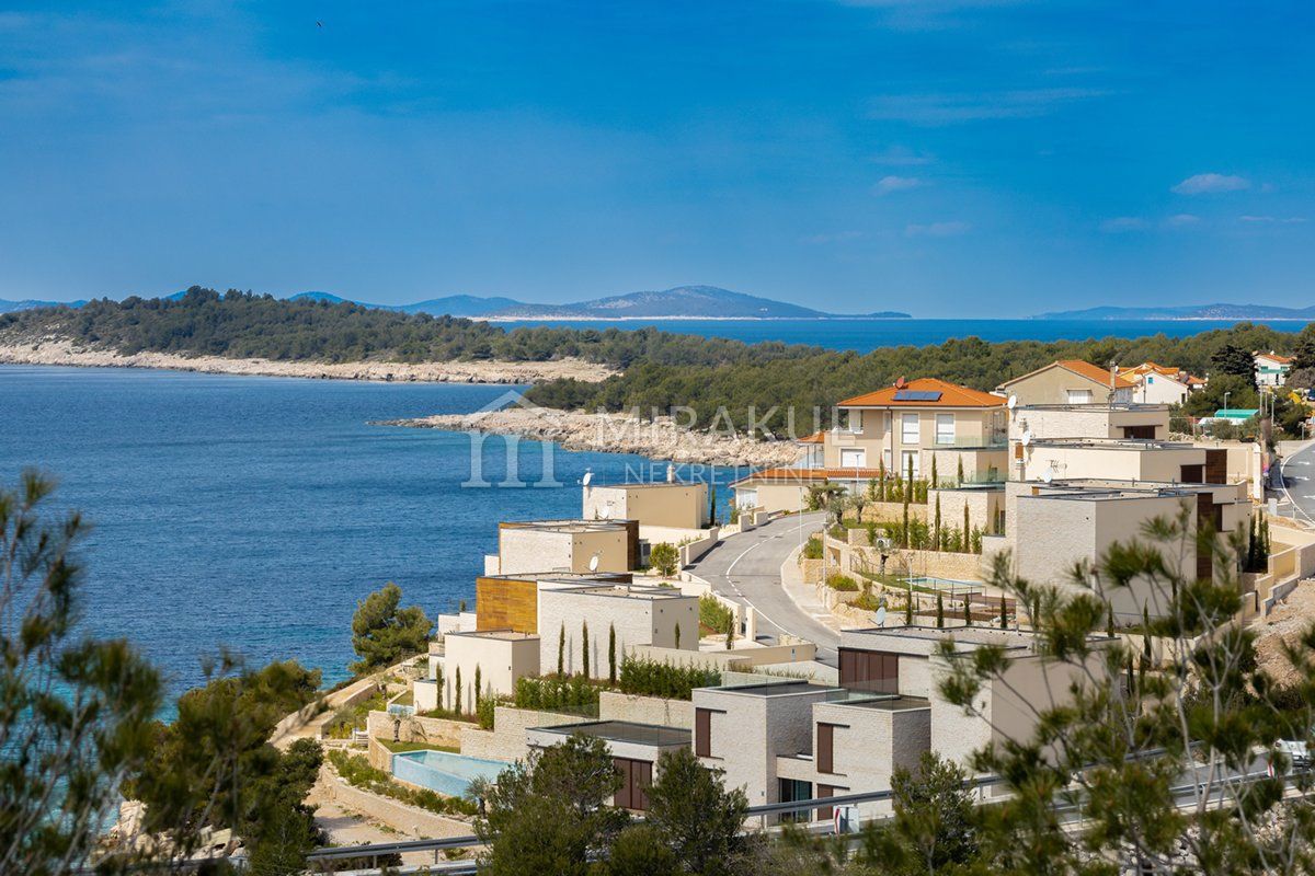 PRIMOŠTEN