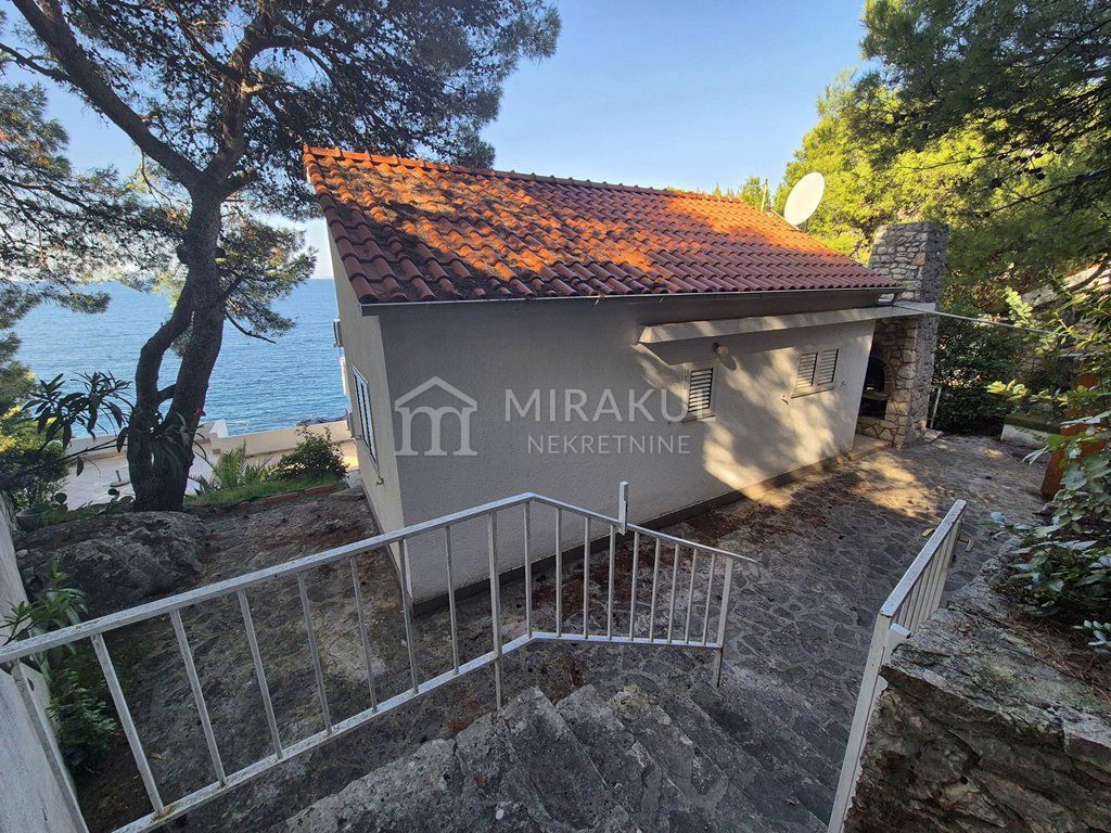 PRIMOŠTEN