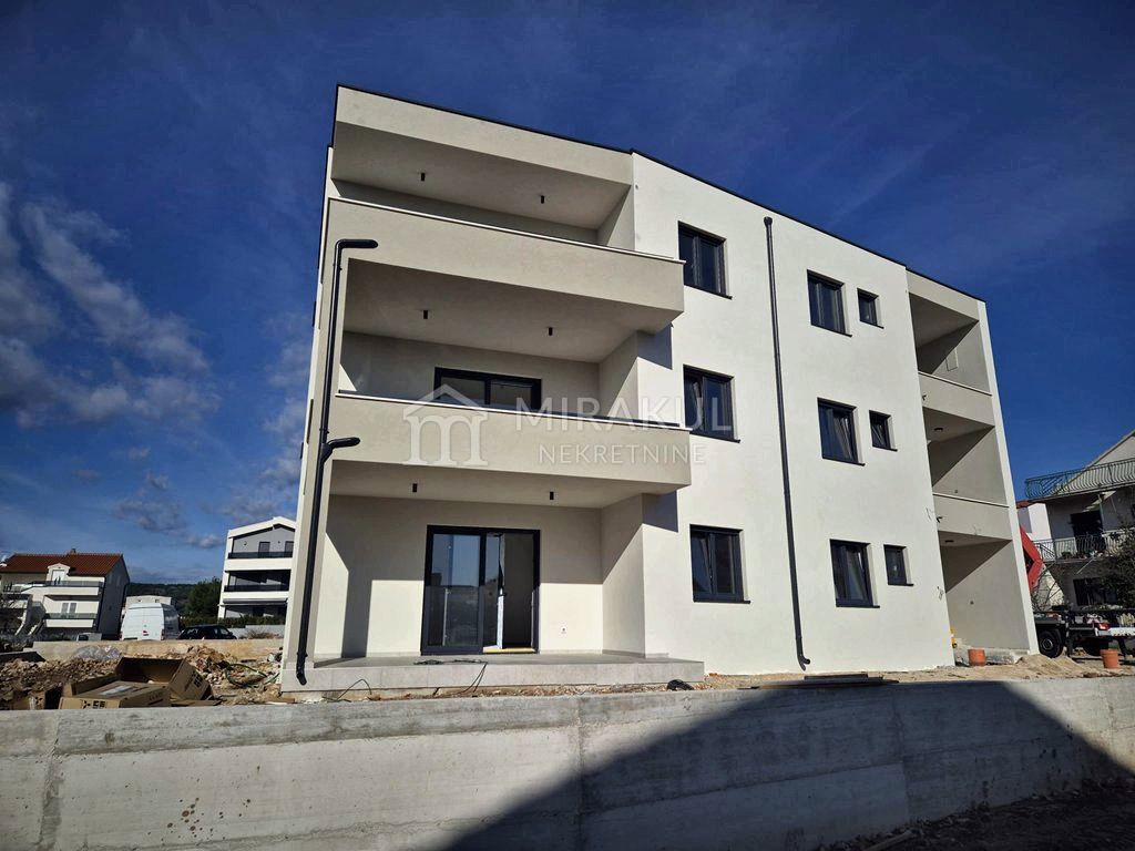 Nekretnine Vodice, NOVOGRADNJA, Stan S3 na prvom katu