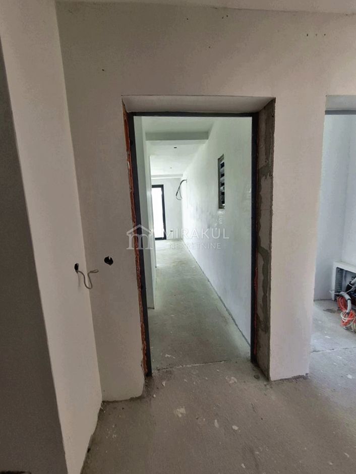 PRIMOŠTEN