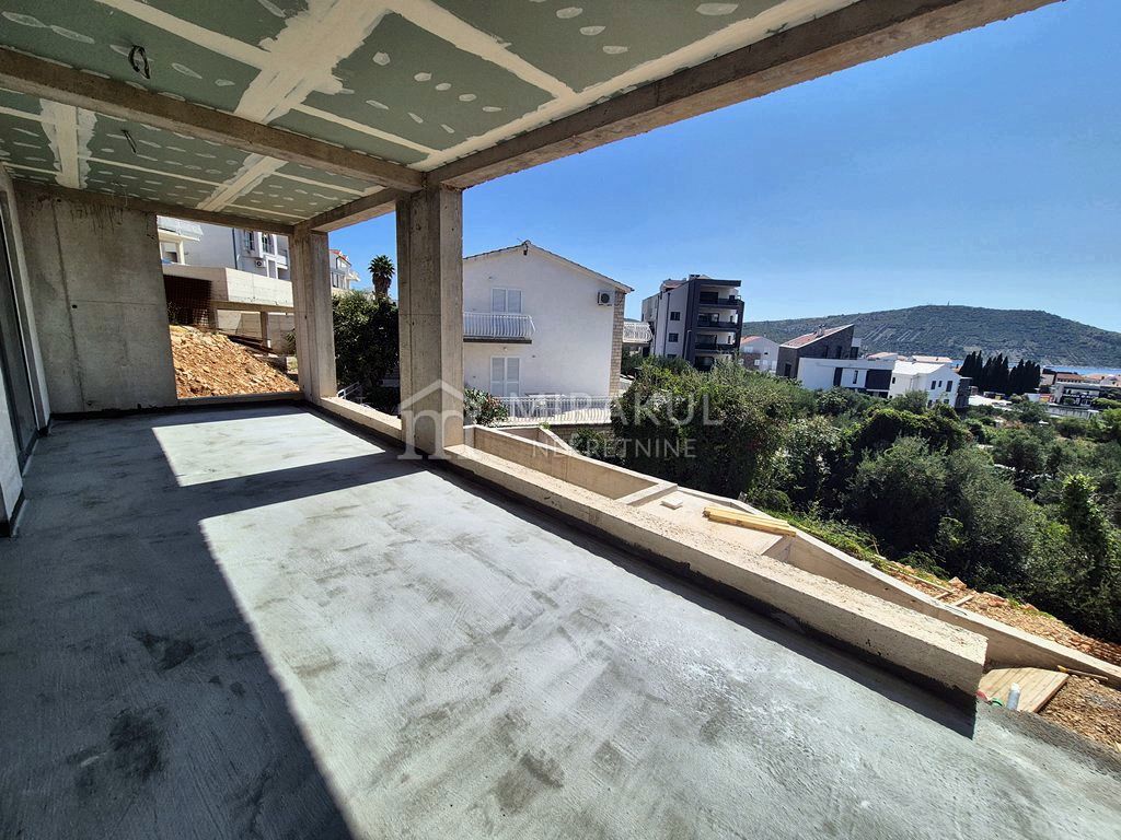 PRIMOŠTEN