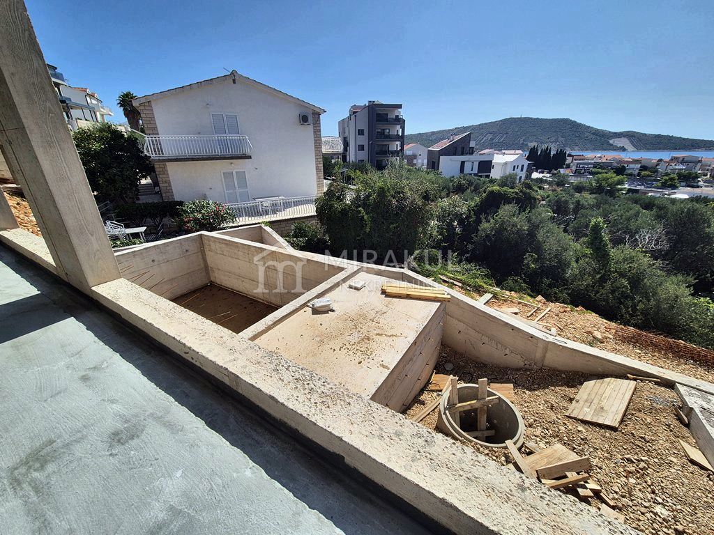 PRIMOŠTEN