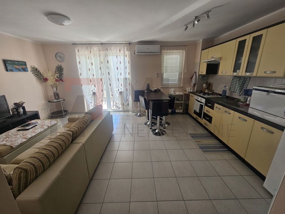 Malinska, namješten komforan apartman s pogledom na more – 3