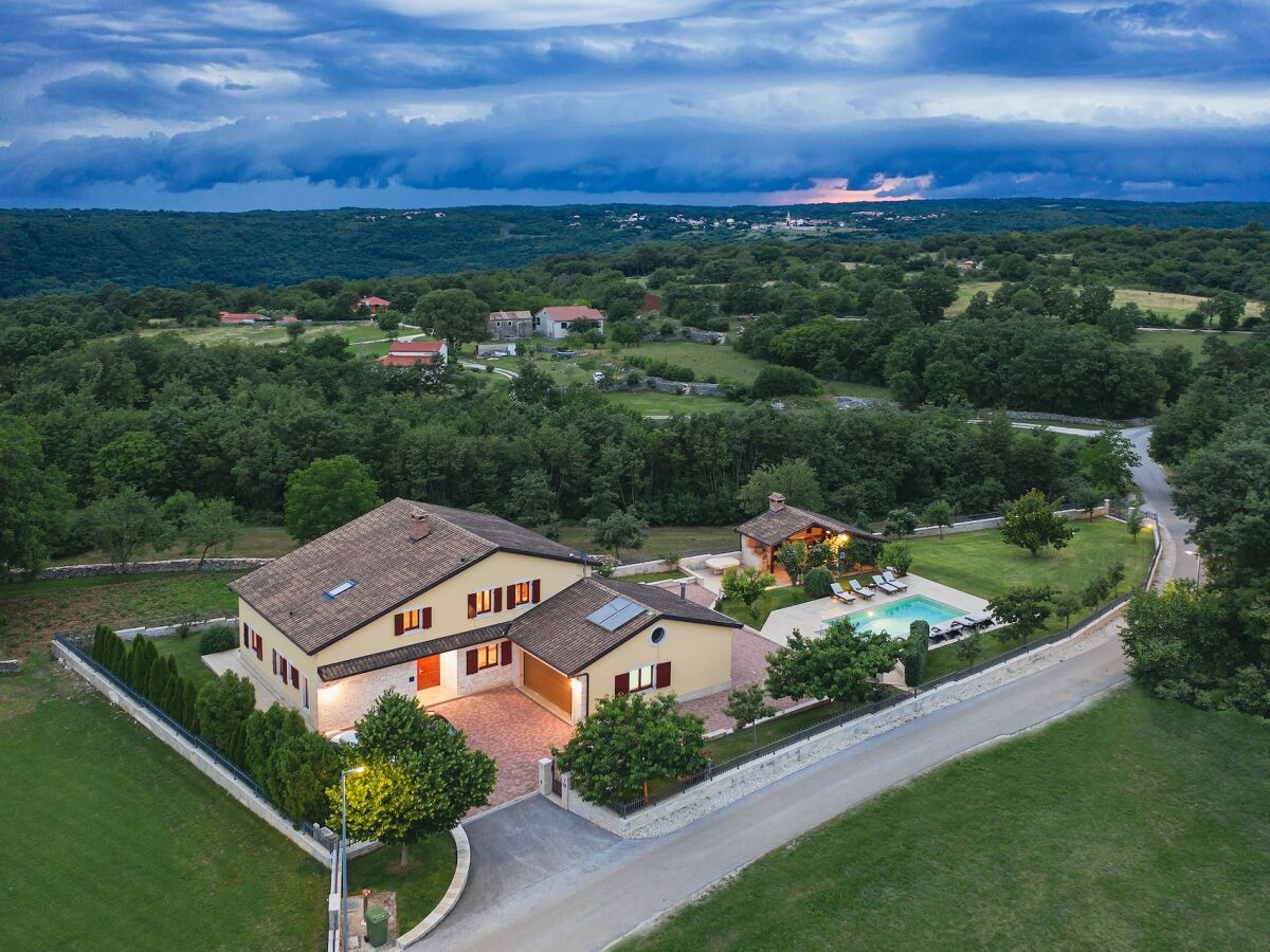 SVETI PETAR U ŠUMI