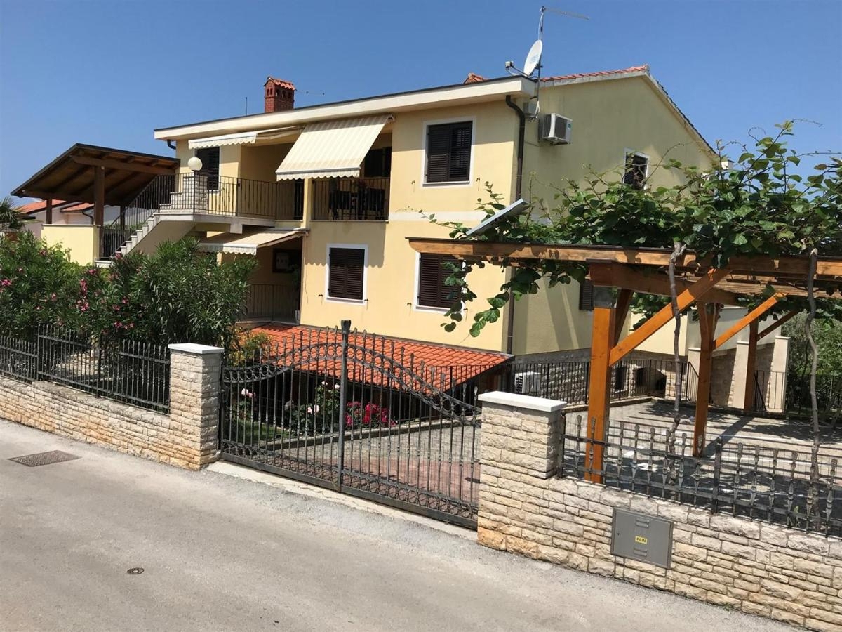 PJEŠČANA UVALA