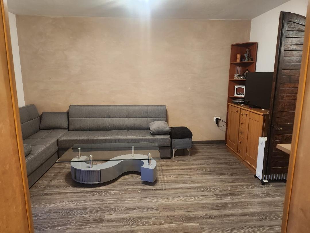 Veruda, Dva Stana S Vrtom, Investicijska Prilika!