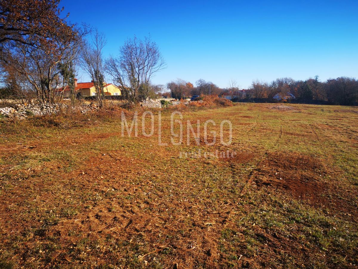 Участок LABIN, 113.000 €