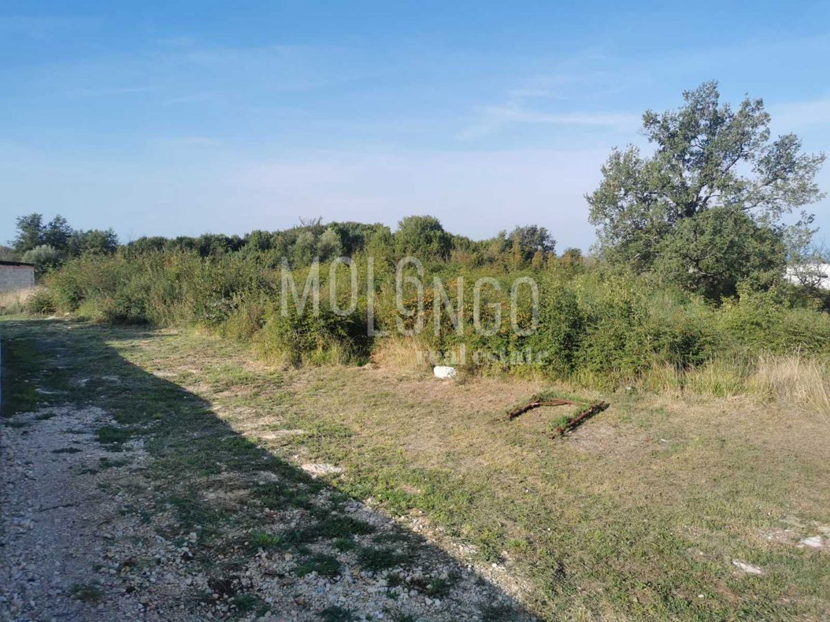 Terreno KANFANAR, 150.000 €