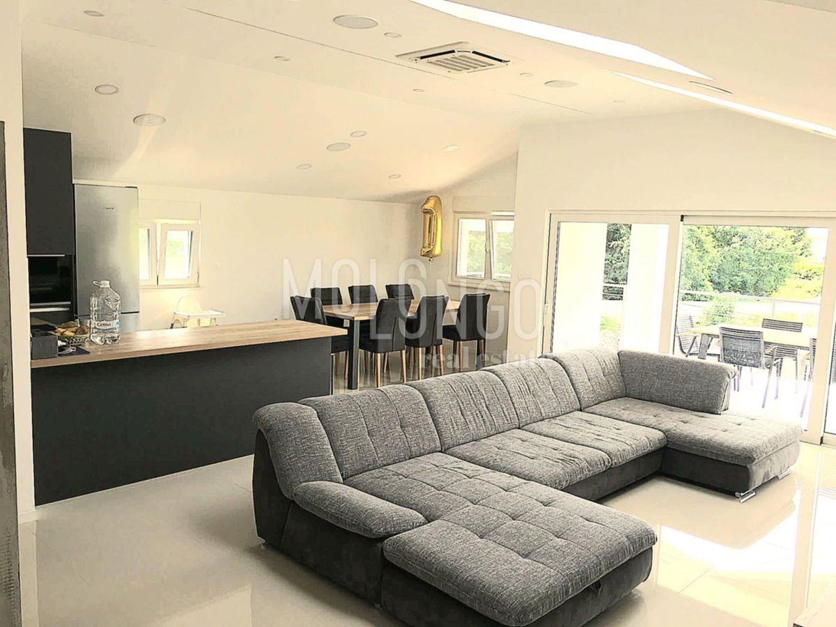 Квартира KASTAV, 1.200 €