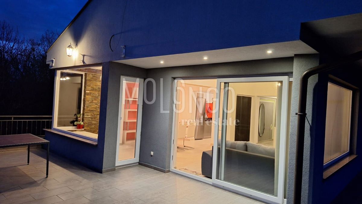 Appartamento MATULJI, 320.000 €