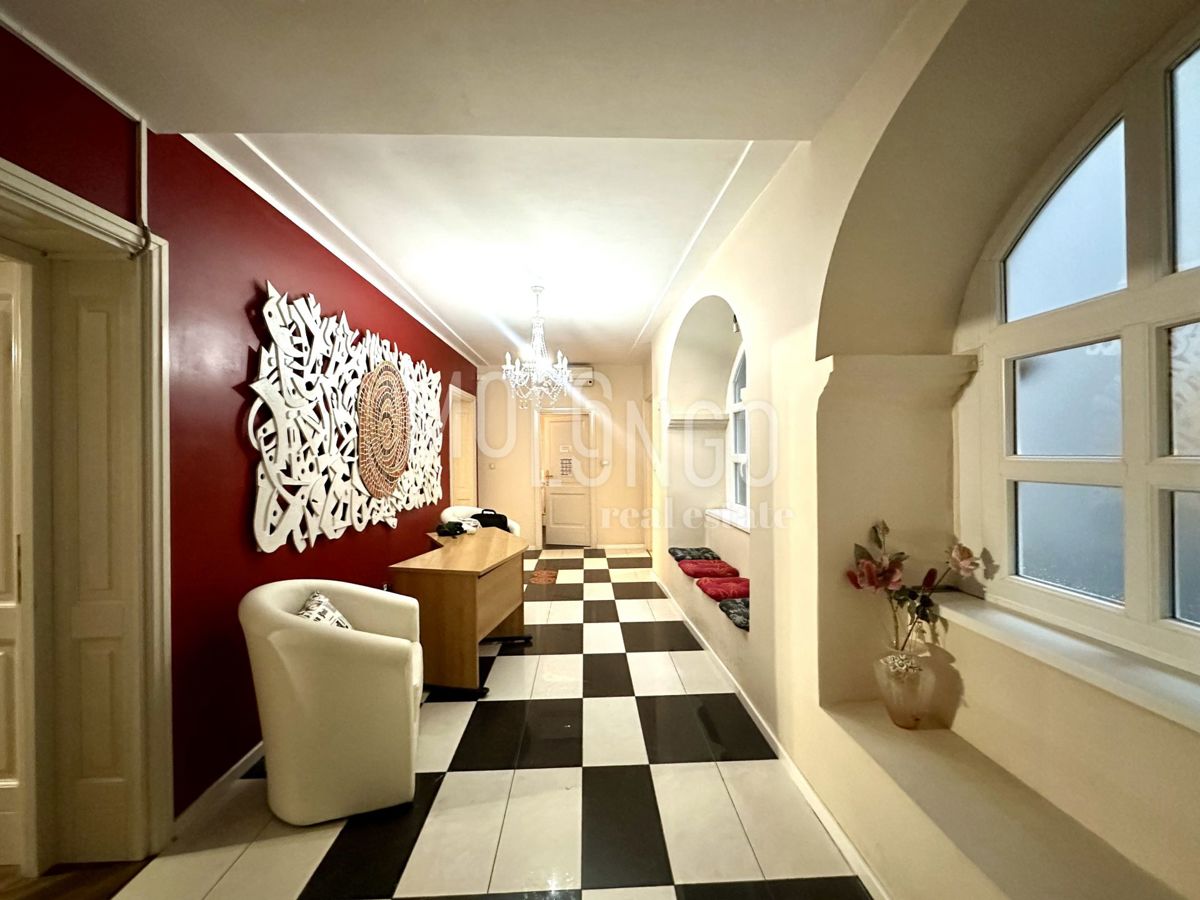 Locale commerciale RIJEKA, 1.500 €