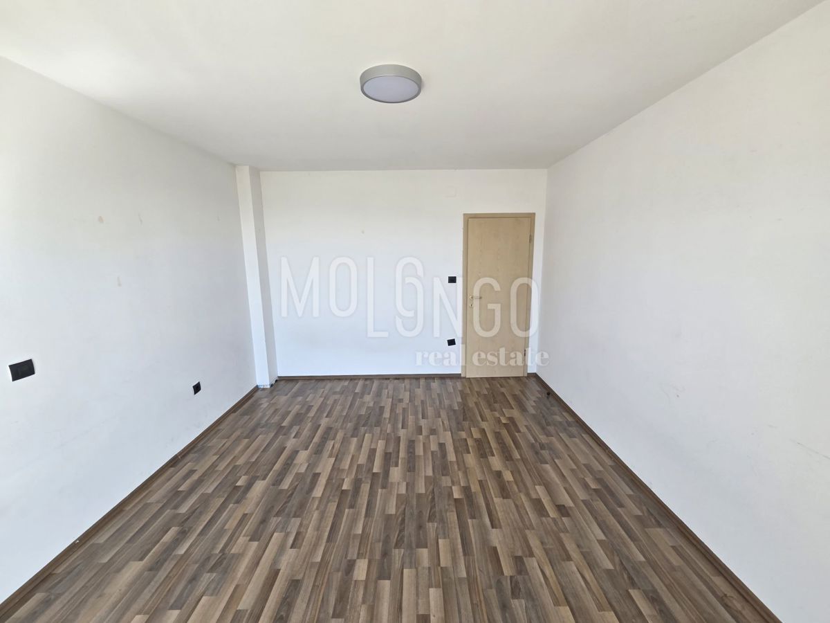 Коммерческая площадь VIŠKOVO, 1.000 €