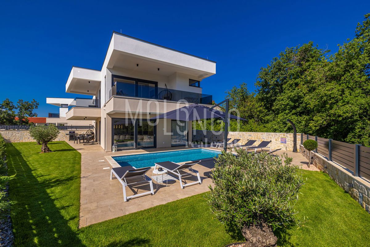 Дом KRK, 805.000 €