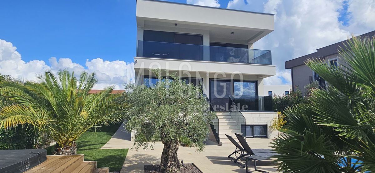 Дом VIŠNJAN, 995.000 €