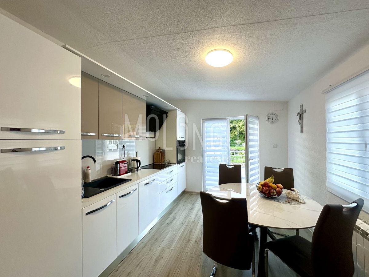 Дом KASTAV, 1.150.000 €