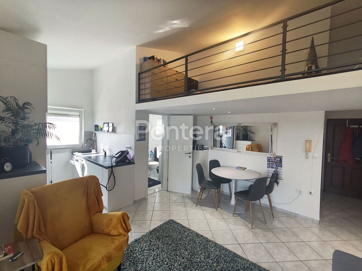 ISTRA, FUNTANA - stan 45,10m2, renoviran, 700m od mora.