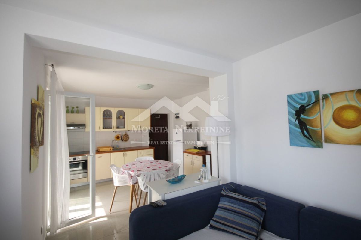 Appartamento TRIBUNJ, 195.000 €