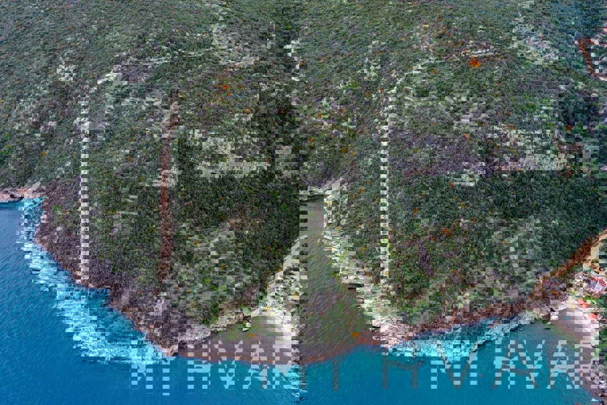 Terreno JELSA, 472.340 €