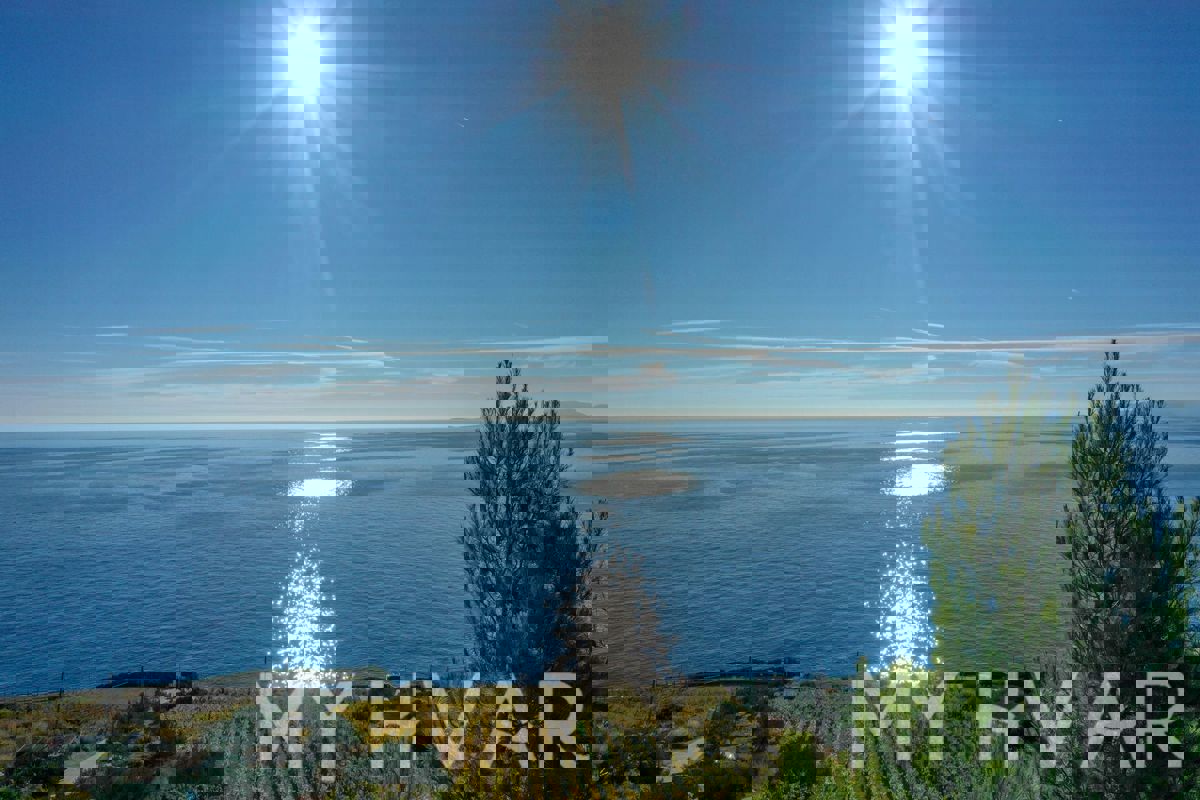 Terreno HVAR, 650.000 €