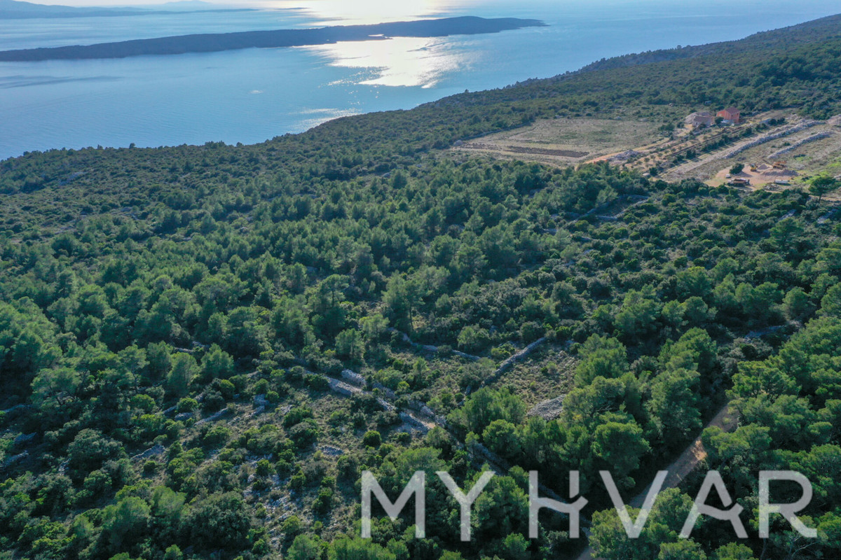 Terreno JELSA, 126.438 €