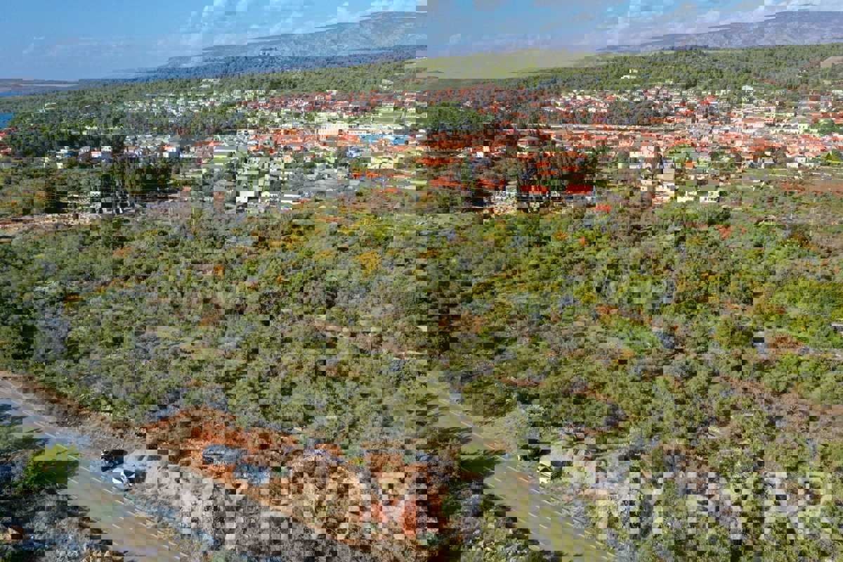 Terreno STARI GRAD, 20.000 €