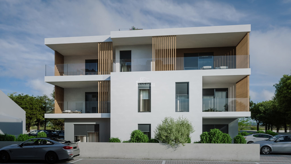 Vodice - N2, stanovanje S2 v prvem nadstropju stavbe, mirna lokacija