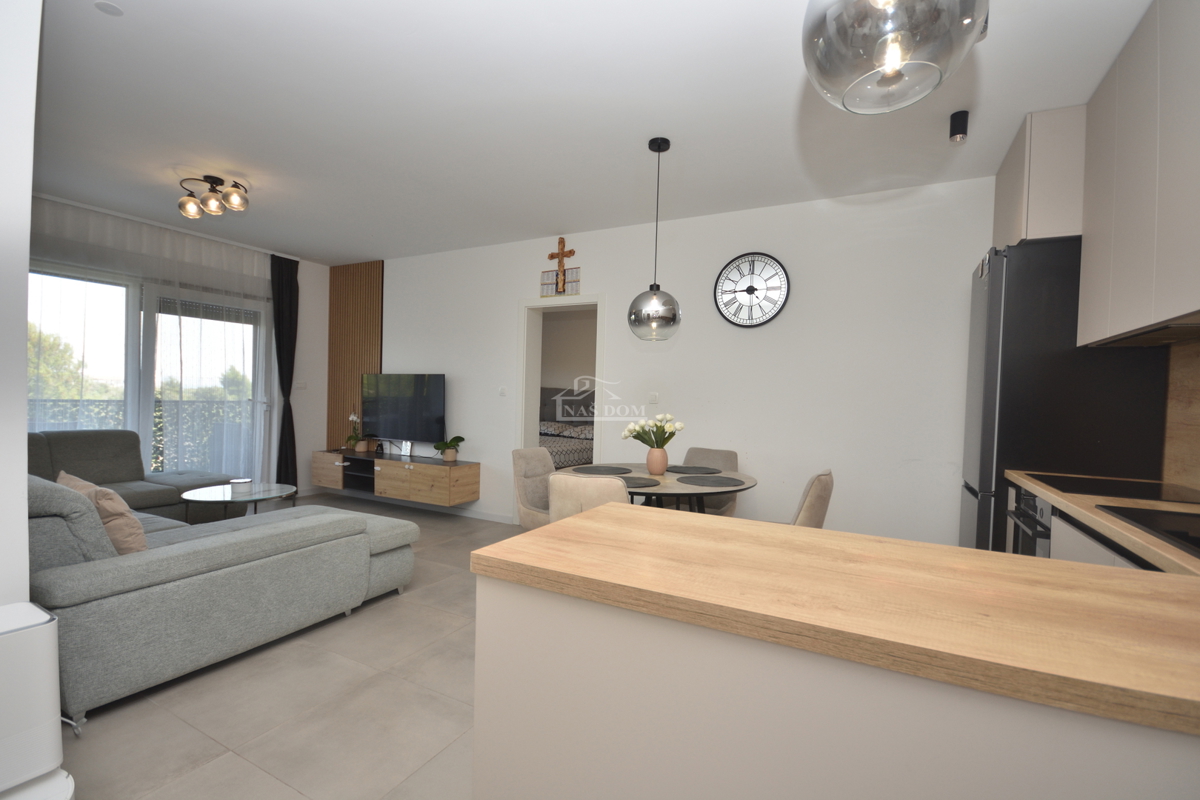 Modern furnished two-room apartment 76.56 m2, sea view - VODICE