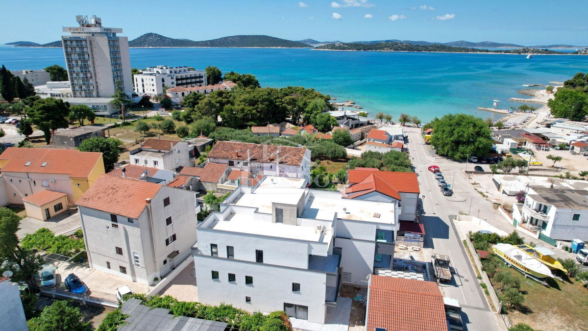 Luxury APARTMENT A8 with rooftop terrace, 50m from the beach