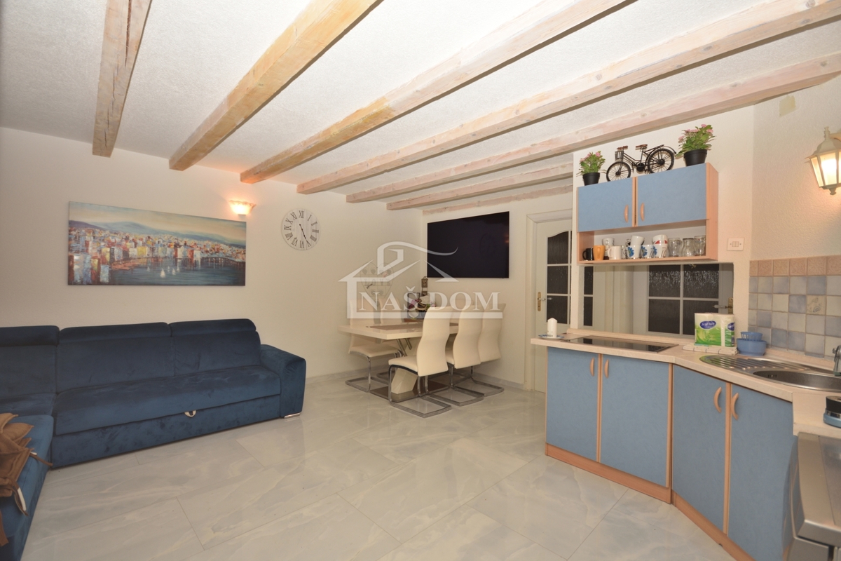 Vodice - Two-story apartment in the strict city center