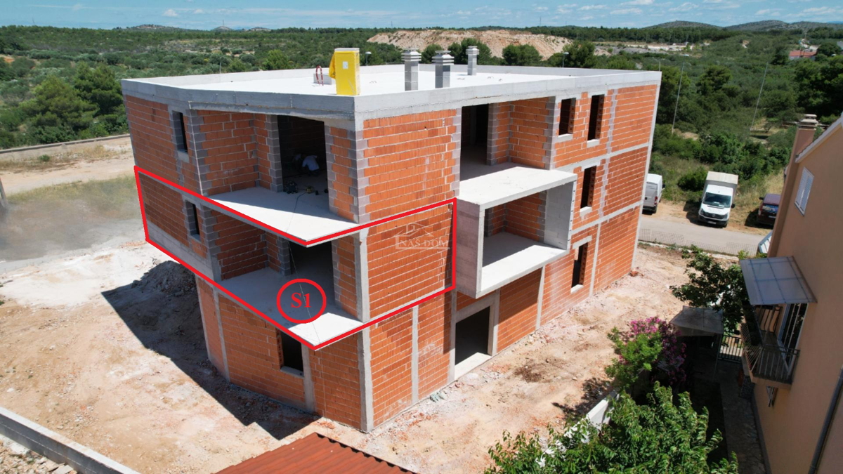 Vodice - Jednosoban Stan S1 na prvom katu, 900m od plaže
