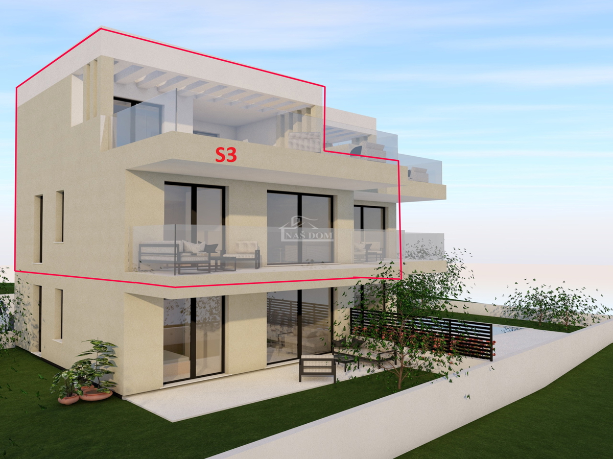 Vodice - dvoetažni stan s krovnom terasom, 750 m od plaže