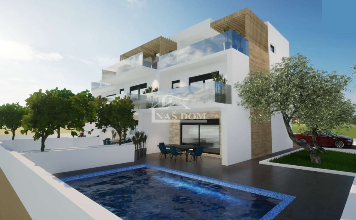 Casa TRIBUNJ, 595.000 €