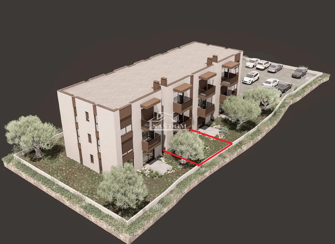 Vodice - PP1 s vrtom, u prizemlju novogradnje, mirna lokacija