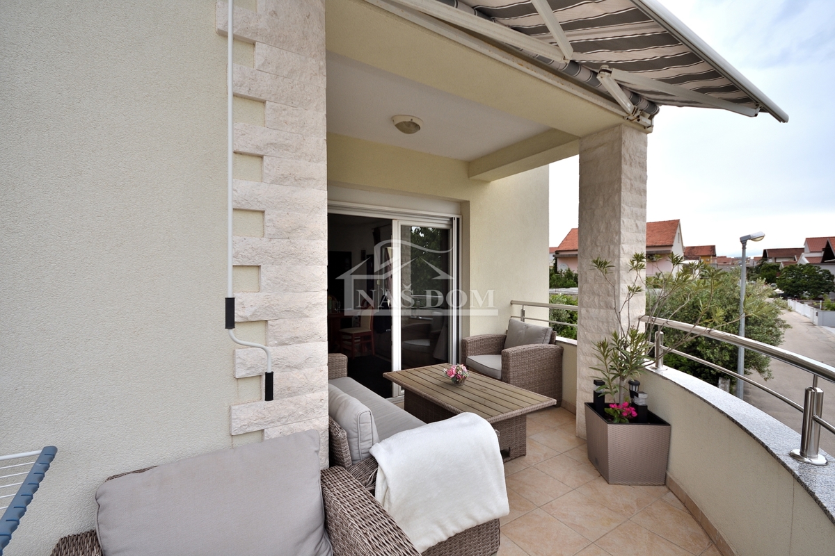Vodice - furnished apartment on the first floor, 2 bedrooms + dining room, and two terraces, 500 m from the beach