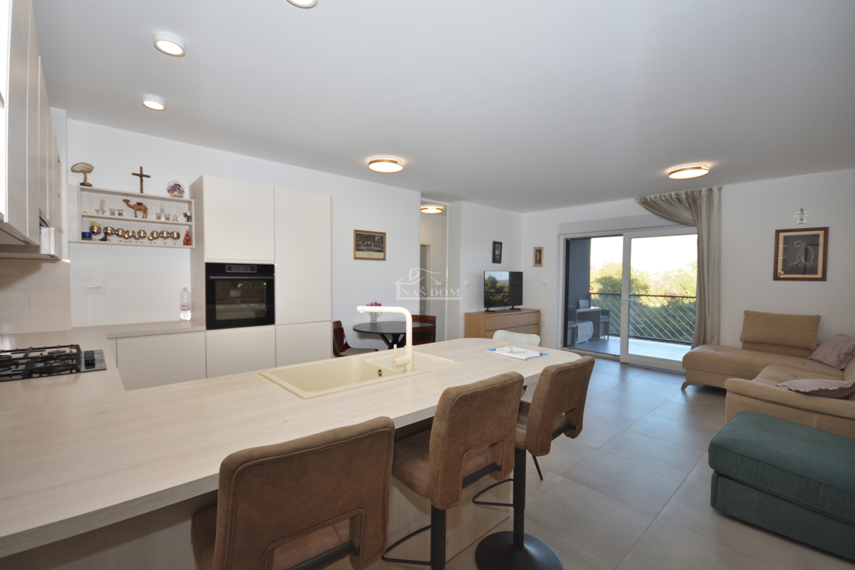 Vodice – novogradnja 113,64 m² z dvema stanovanjskima enotama – takoj vseljivo
