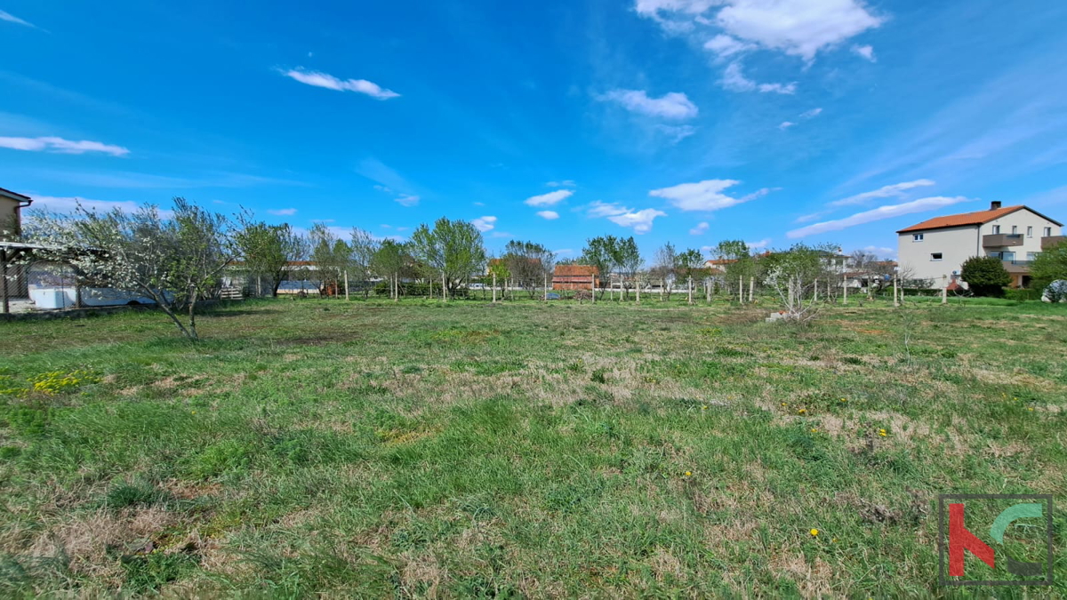 Участок FAŽANA, 154.000 €
