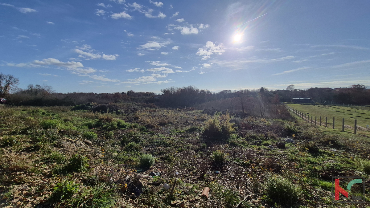 Участок MARČANA, 92.990 €