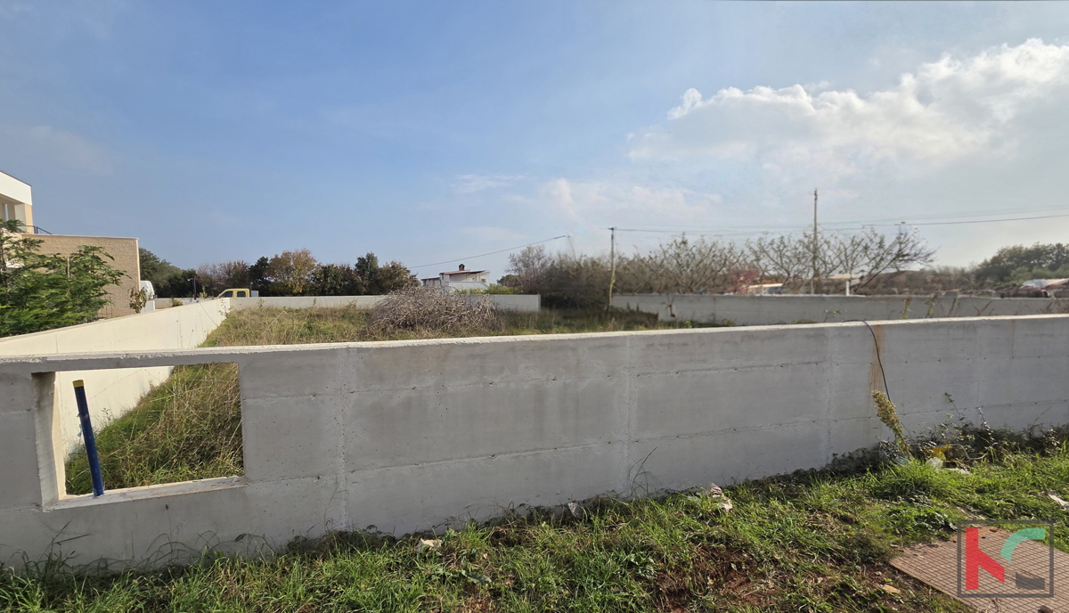 Участок MARČANA, 175.000 €