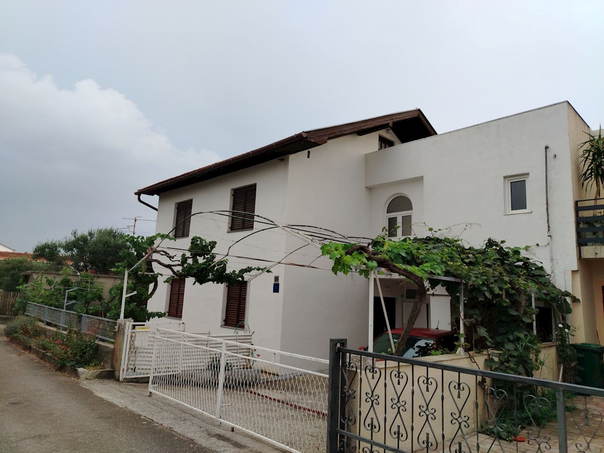 Casa ROGOZNICA, 375.000 €