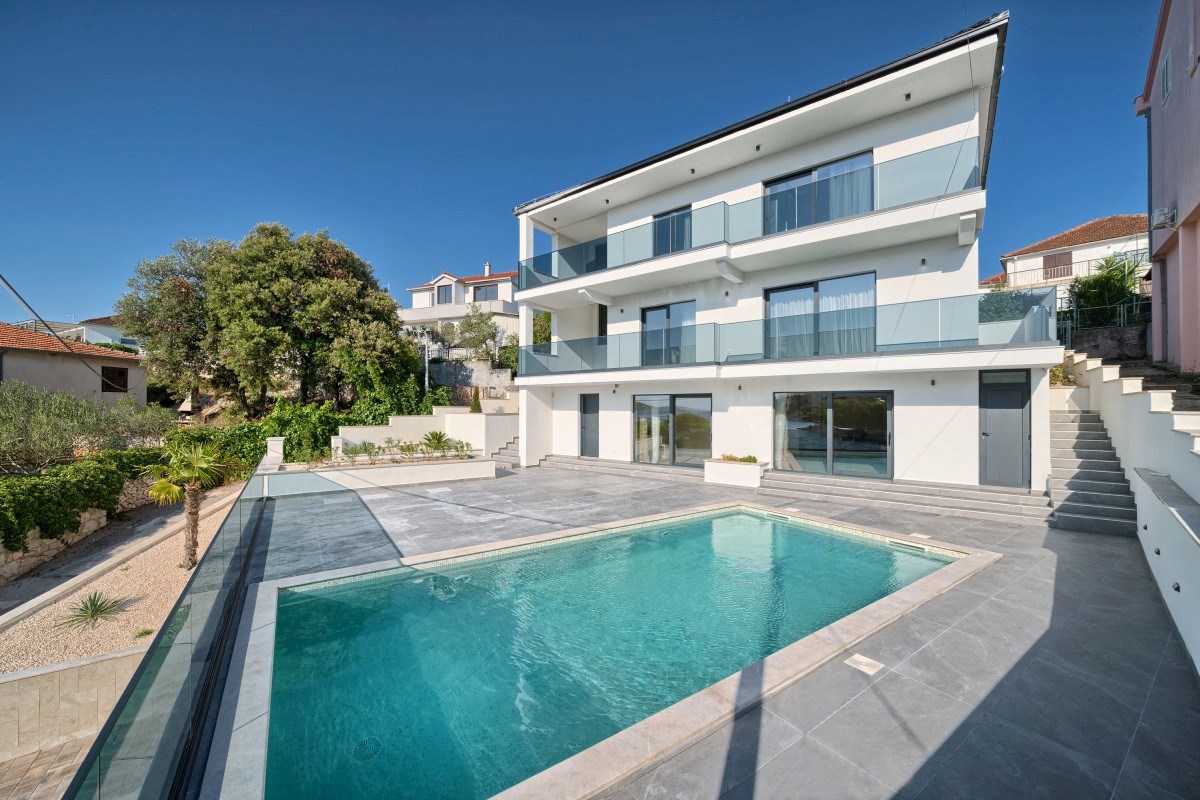 Casa ROGOZNICA, 1.900.000 €