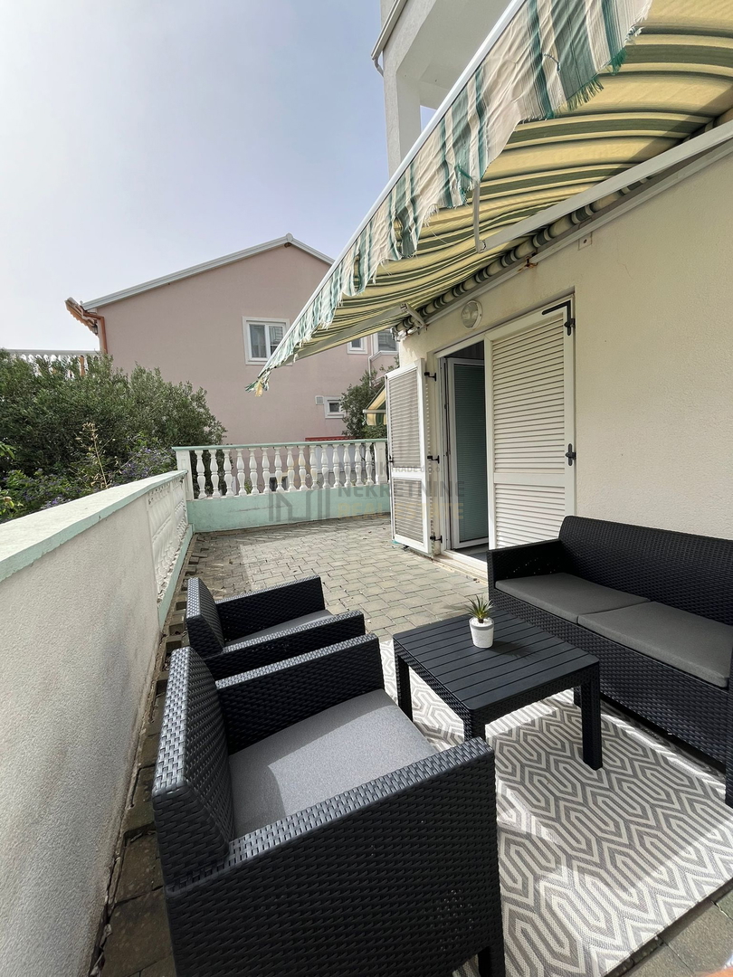Appartamento PAKOŠTANE, 225.000 €