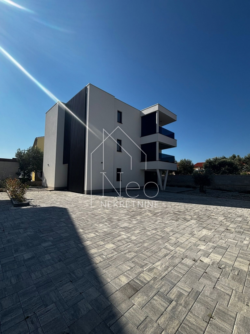 Dvosoban stan S3 na drugom katu, Vodice